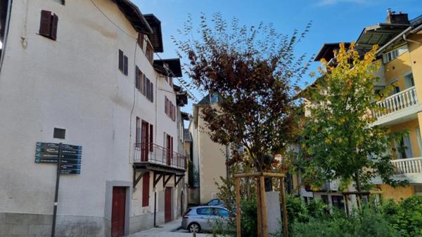 TULLE CENTRE BEL APPARTEMENT T5 avec garage entièrement rénové