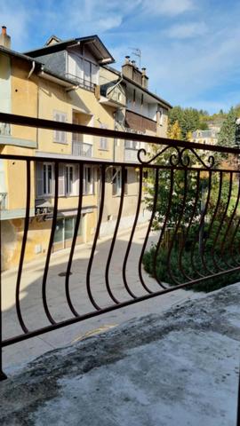 TULLE CENTRE BEL APPARTEMENT T5 avec garage entièrement rénové