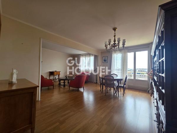 Limite Vincennes ! 86 m² avec vue Tour Eiffel, balcon, terrasse, parking