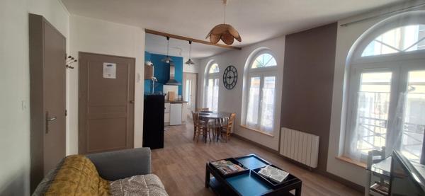 Immeuble 100 m2, 2 logements rénovés