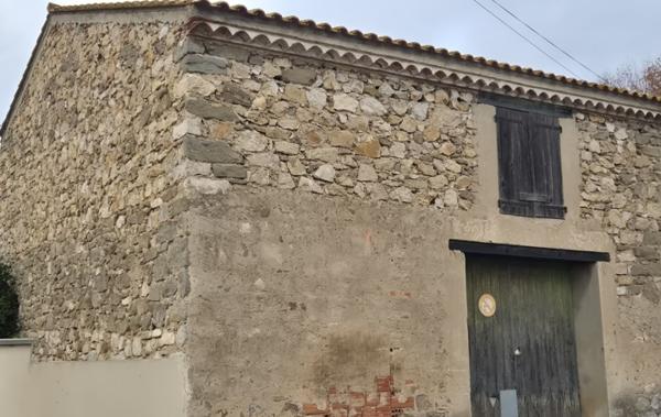 Vente Garage Avec cour Paraza   