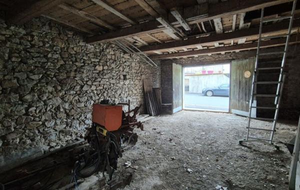 Vente Garage Avec cour Paraza   