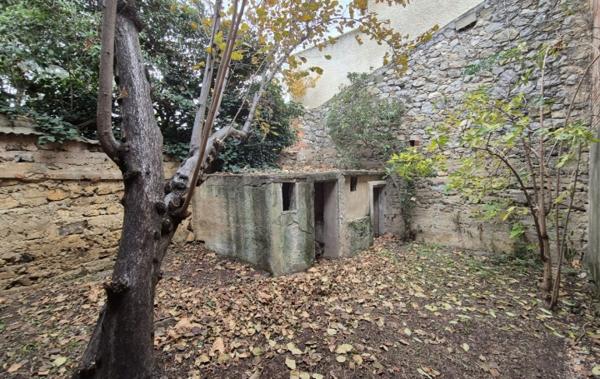 Vente Garage Avec cour Paraza   