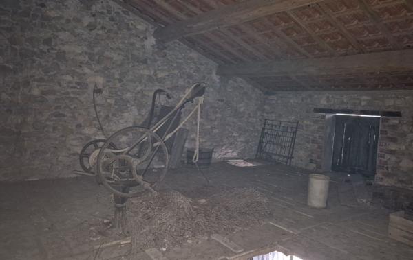 Vente Garage Avec cour Paraza   