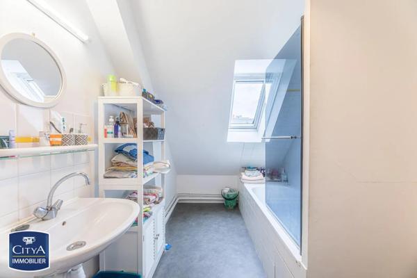 Appartement à louer 2 pièces 28.75m² Tours (37000)