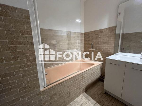 Location Appartement 2 pièces 47.01 m² - 6 RUE DU TEMPLE Niort 79000