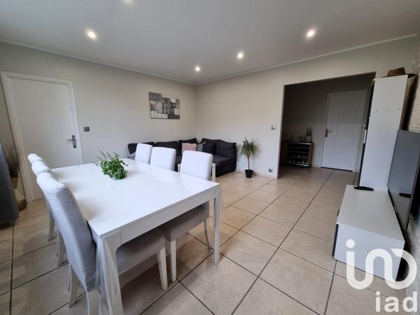 Appartement 4 pièces de 74 m² à Beynes (78650)