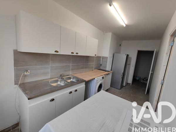 Location studio 10 m² Stains