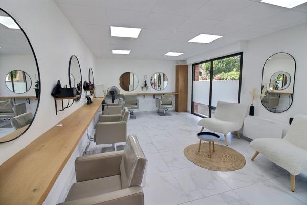 Murs boutique 52 m2 à vendre à Juziers (78)