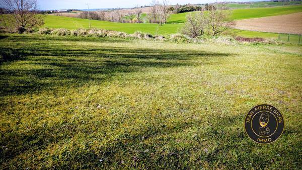 Gaillac-Toulza (31550) Gaillac-Toulza Terrain constructible de 1600 m² au calme