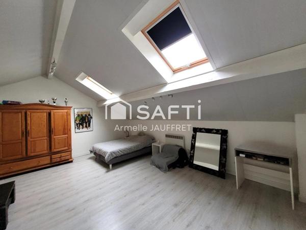 Grande surface habitable à 1km de la gare.