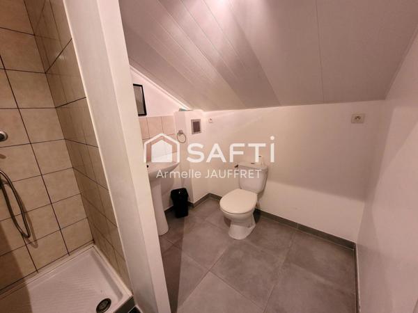 Grande surface habitable à 1km de la gare.