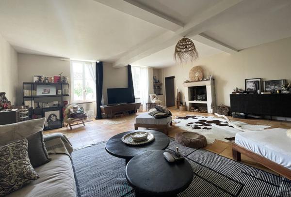 LONGEREDE DU XIXème DE 580m² SUR UNE PARCELLE DE 2295 m²