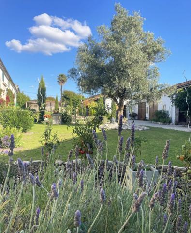 LONGEREDE DU XIXème DE 580m² SUR UNE PARCELLE DE 2295 m²