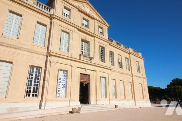 Appartement agréable T3/4 de 79m2 (Carrez) dans le quartier de Bonneveine (8e) + parking privatif