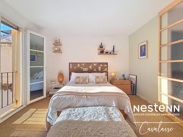 Maison de ville en centre-ville de Cogolin d'environ 131 m² sur 3 niveaux