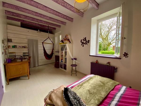 Proche Jonzac, spacieuse Charentaise
