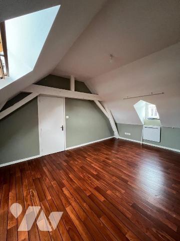 Appartement à Vendre à Gravelines (59820) en Nord (59)

Cet appartement en duplex dans une pe...