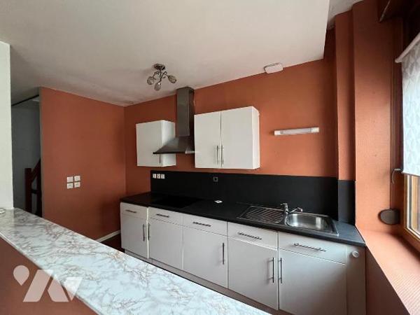 Appartement à Vendre à Gravelines (59820) en Nord (59)

Cet appartement en duplex dans une pe...