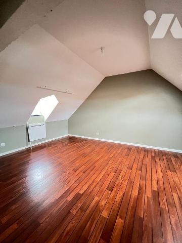 Appartement à Vendre à Gravelines (59820) en Nord (59)

Cet appartement en duplex dans une pe...