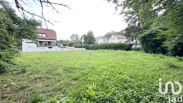 Land for sale 1 723 m² Saint-Vit