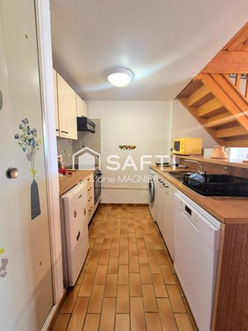 A RENOVER MAZET 2 pièces de 35m2 avec terrasse,  jardinet et parking dans un quartier résidentiel au calme, vue dégagée, proche plages et commerces à Bormes les mimosas