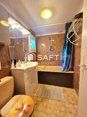 A RENOVER MAZET 2 pièces de 35m2 avec terrasse,  jardinet et parking dans un quartier résidentiel au calme, vue dégagée, proche plages et commerces à Bormes les mimosas