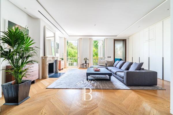 Paris 8ème, Appartement 4 Chambres -  214 m² à vendre