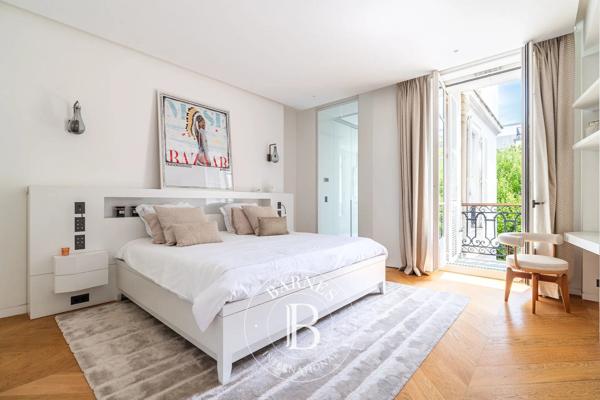 Paris 8ème, Appartement 4 Chambres -  214 m² à vendre