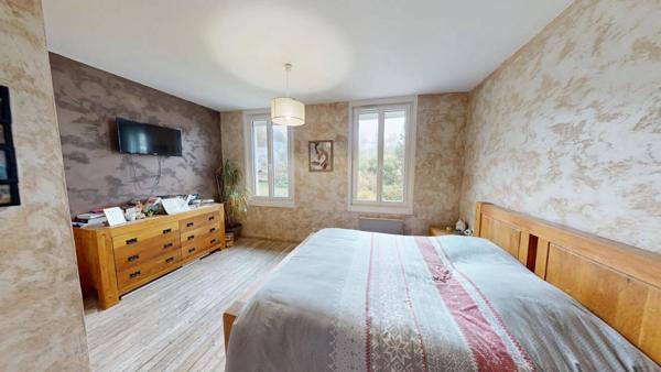 Charmante Maison de Caractère à La Bauche : Un Bien avec du Cachet à Découvrir