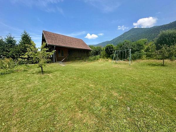Charmante Maison de Caractère à La Bauche : Un Bien avec du Cachet à Découvrir