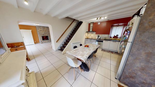 Charmante Maison de Caractère à La Bauche : Un Bien avec du Cachet à Découvrir