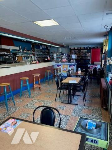 Maison / Bar - 2 Ch - Cour