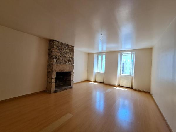 Grand appartement Port Louis 2 pièce(s) 64 m2