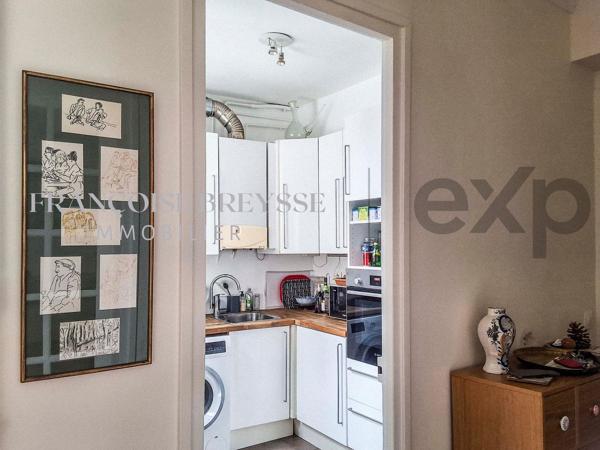 Paris 16e – Auteuil | Appartement de caractère avec balcon filant, étage élevé et ascenseur