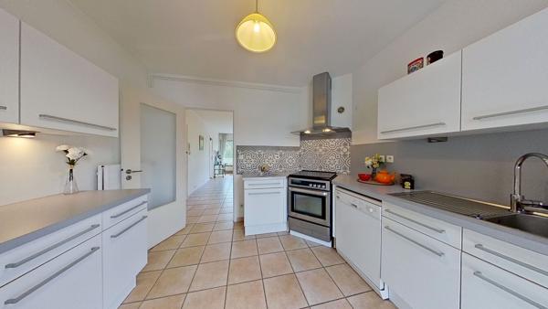 Appartement Clermont Ferrand  - Centre ville / Les Salins avec balcon, ascenseur et  parking