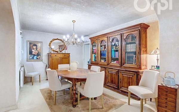 Maison à vendre    6 pièces •  Toulon