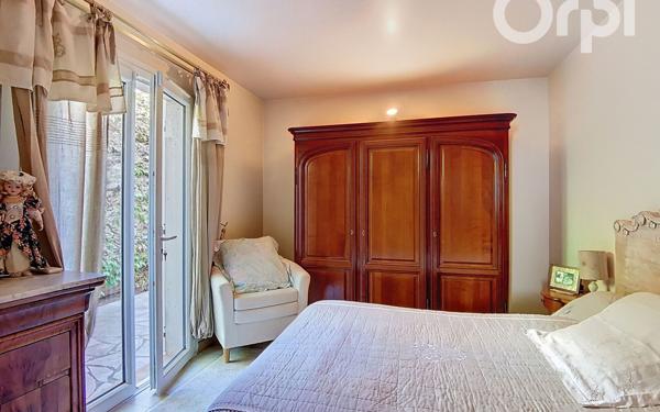 Maison à vendre    6 pièces •  Toulon