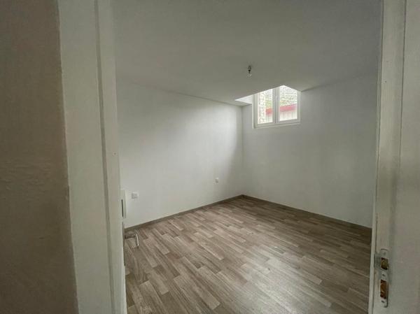 Appartement hyper centre ville au rez-de-chaussée 2 chambres