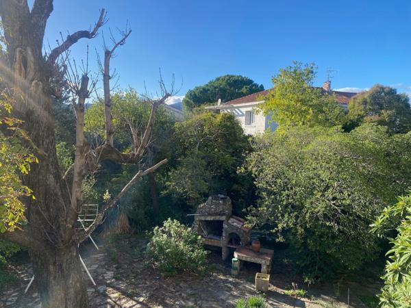 Dpt Gard (30), à vendre ALES maison P11 de 368 m² - Terrain de 2 030,00 m²