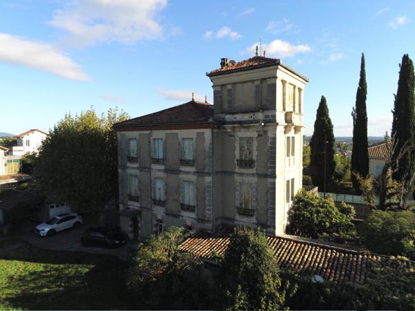 Dpt Gard (30), à vendre ALES maison P11 de 368 m² - Terrain de 2 030,00 m²