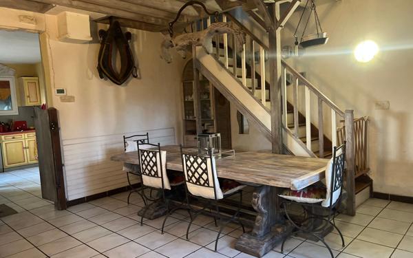 Maison à vendre    3 pièces • 98 m2 Étréchy