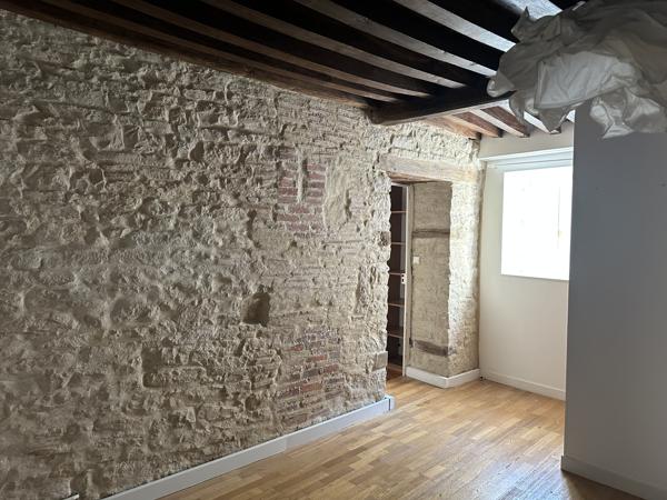 Duplex
                                                                                                                                                                                                                                                                                                                        6 pièce(s)                                                                                                                                                                                                          3 chambre(s)                                                                                                                                                                                                          146  m²