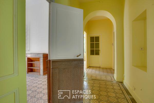 Château historique avec son parc arboré au coeur de la ville