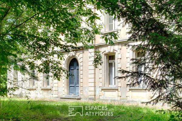 Château historique avec son parc arboré au coeur de la ville