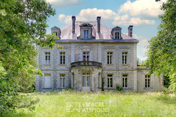 Château historique avec son parc arboré au coeur de la ville