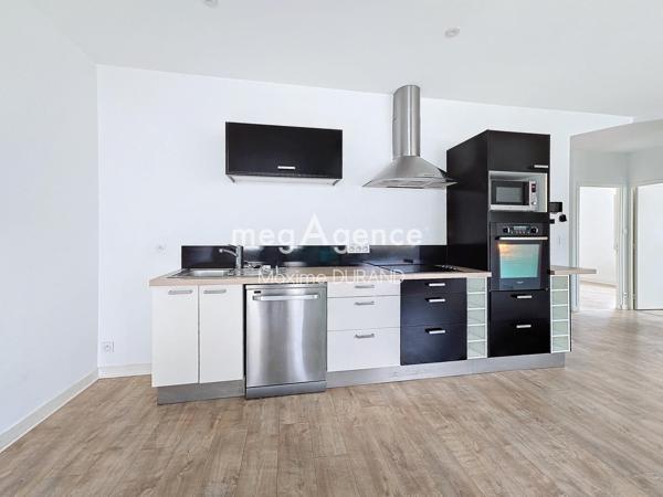 Immeuble à BEAUPREAU-EN-MAUGES, 49600 - 134m²