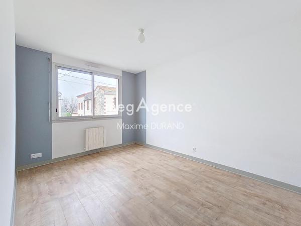 Immeuble à BEAUPREAU-EN-MAUGES, 49600 - 134m²