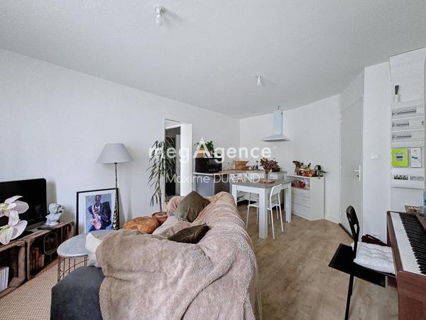 Immeuble à BEAUPREAU-EN-MAUGES, 49600 - 134m²