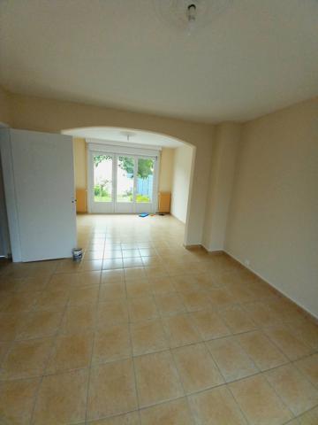 Maison
                                                                                                                                                                                                                                                                                                                        5 pièce(s)                                                                                                                                                                                                          4 chambre(s)                                                                                                                                                                                                          111  m²